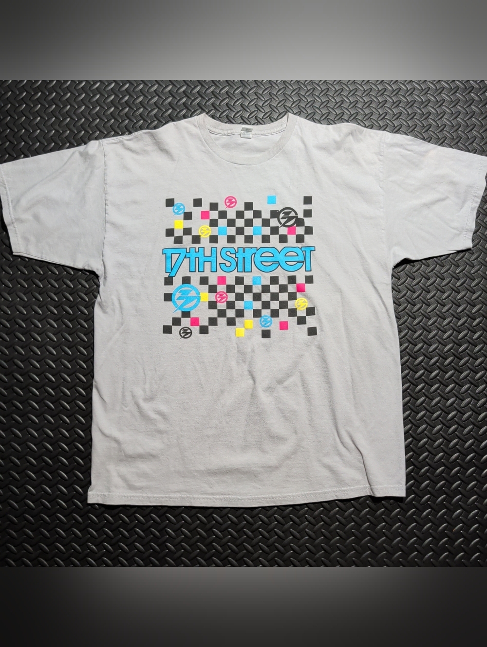 17th Street Surf Shop vintage checkerboard t-shirt size XL